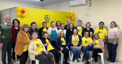 Os idosos do serviço de convivência e fortalecimento de vínculos, estiveram reunidos no centro de referencia de assistência social -CRAS